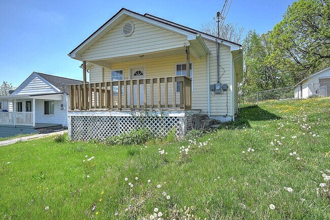 Photo - 148 Kingsley Ave