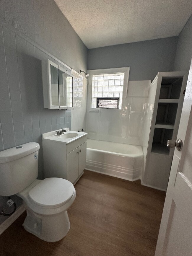 Photo - Freshly updated 3BR/1BA apartment in South Chicago Unit Coach House