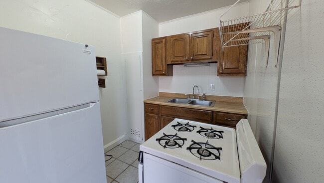 Photo - 317 1/2 W Dill