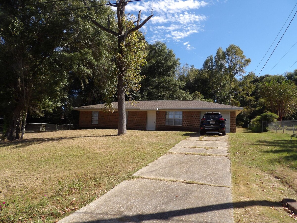 Campground Road, Ozark, AL - Campground Road, Ozark, AL House