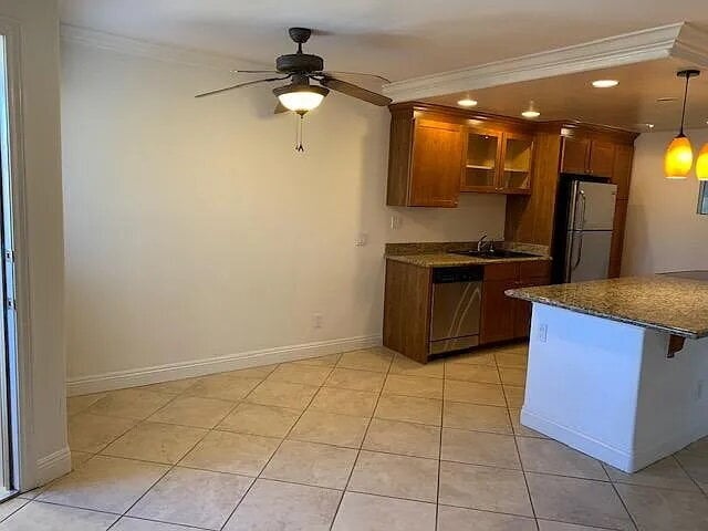 Photo - 208 Woodland Pkwy