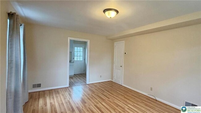 Photo - 228 Palmer St