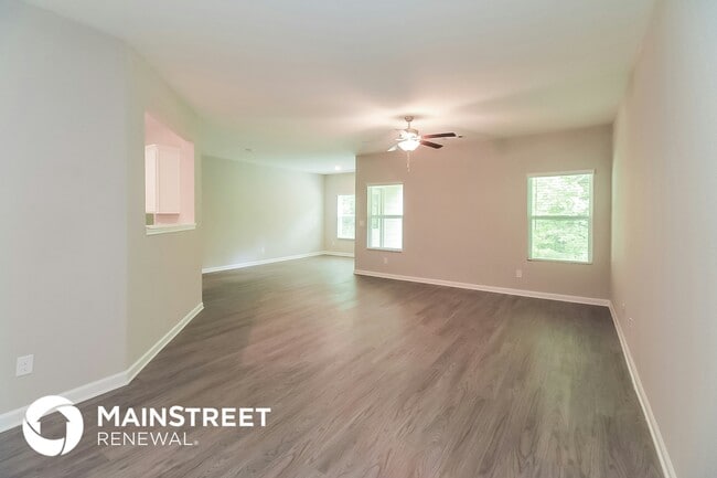 Photo - 45 Katelen Ct