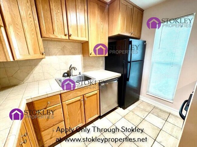 Photo - 1354 Tree Garden Pl