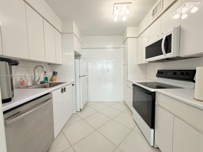 Photo - 100 Bayview Dr Unit 1902