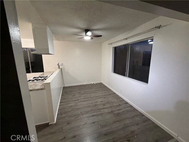 Photo - 1600 Picadilly Way