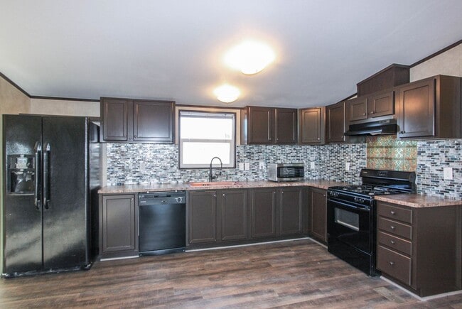 Photo - 3 bedroom 2 Bathroom - Horse Property