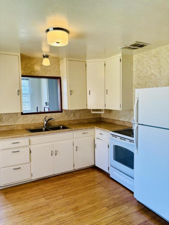 Photo - 628 Washakie St
