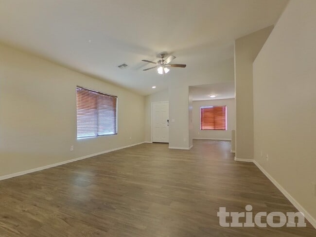 Photo - 25862 W Whyman St