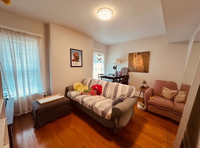 Building Photo - 1036-1040 Michigan Ave. Unit 1040 Rental