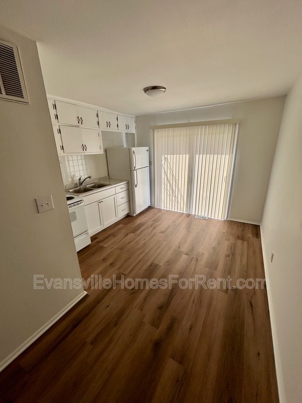 Photo - 2333-2333 Vogel Rd