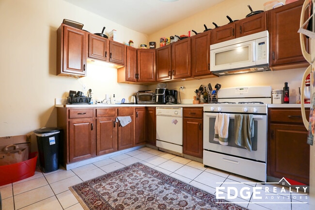 Building Photo - 43 Orkney Rd Unit 3