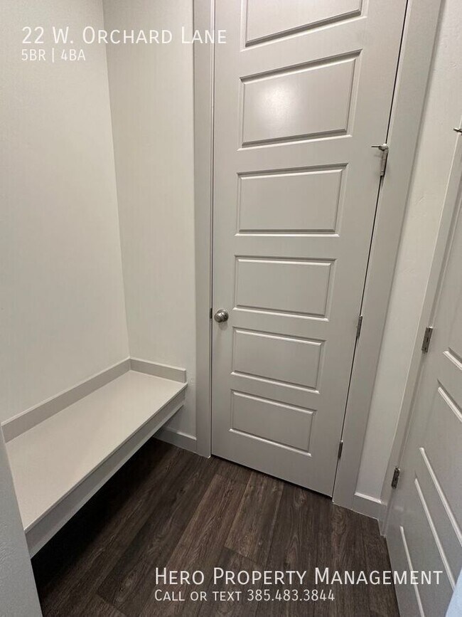 Photo - 22 W Orch Ln