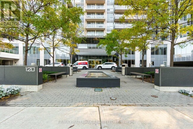 Photo - 120 Harrison Garden Blvd Unité 807