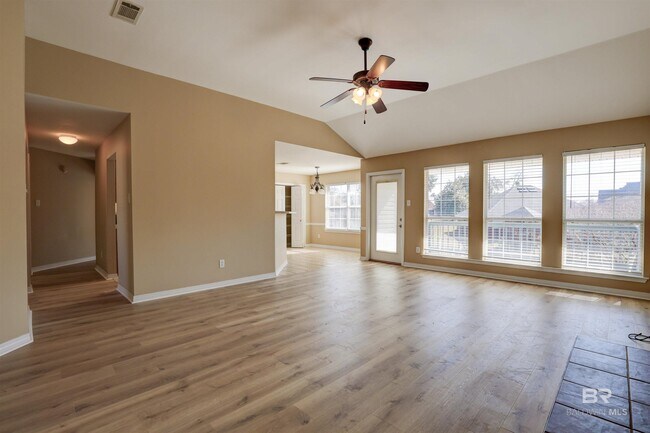 Photo - 25472 Overlook Dr