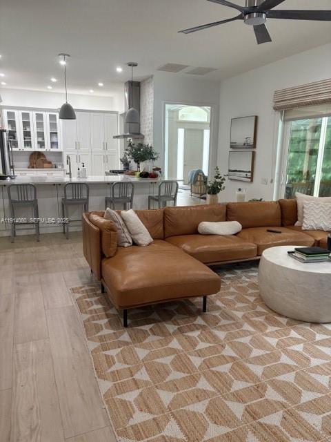 Photo - 159 Oakwood Ln