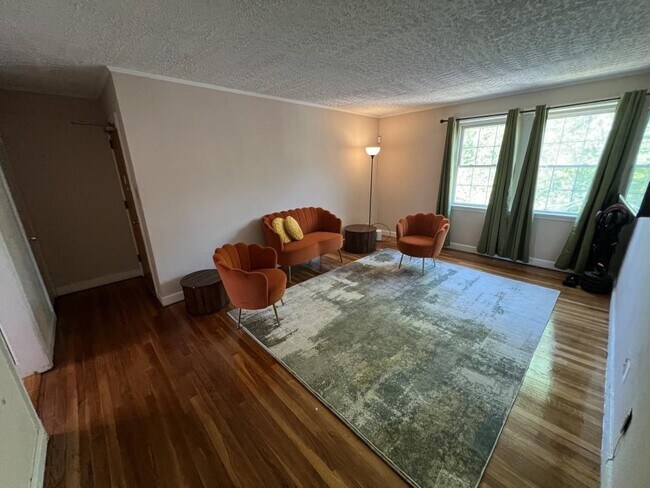 2114 Suitland Terrace SE