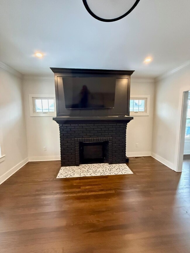 Photo - 644 Bellaire Ave