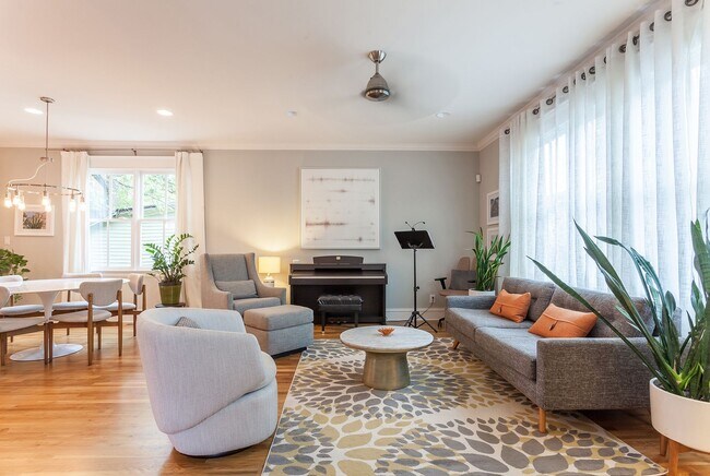 Photo - Gorgeous 3bd/2.5ba Two-Story Home Near Downtown Durham, Incredible Location!
