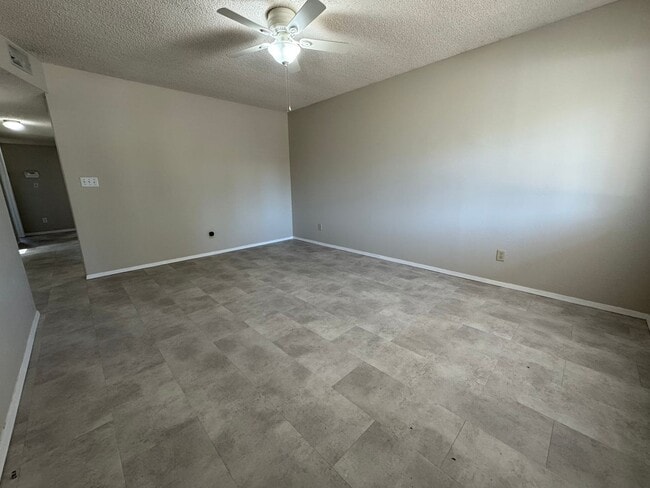 Photo - HOT PROPERTY ALERT! Your Dream Starter 3 B...