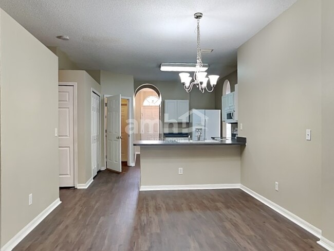 Photo - 10430 Beneva Dr