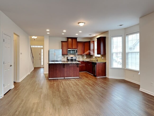 Photo - 1823 Madrid Falls Dr