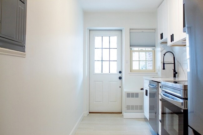 Building Photo - 33 Hammond Pond Pkwy Unit 2