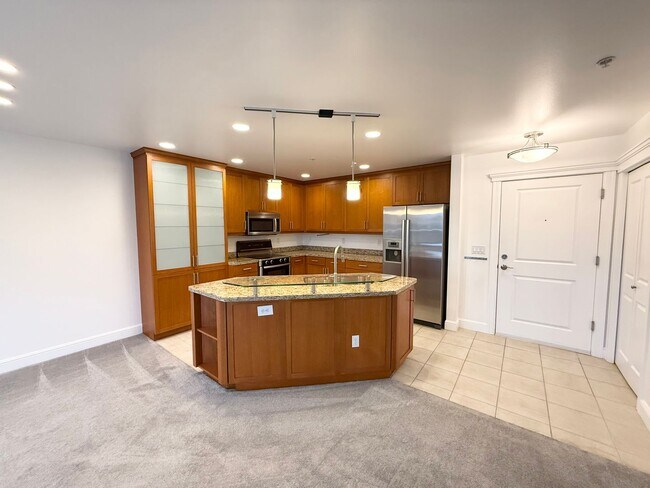 Photo - 2BR Condo with Private Patio Near Discovery Park – Blue Heron Community