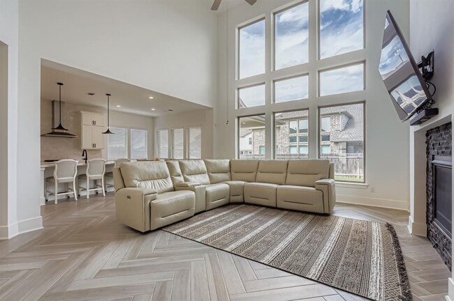 Photo - 134 Arcadian Ln