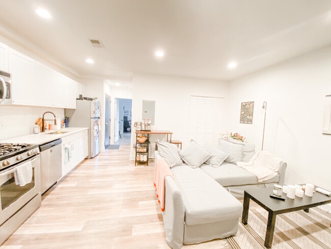 Photo - 1314 Orren St NE Unit 4