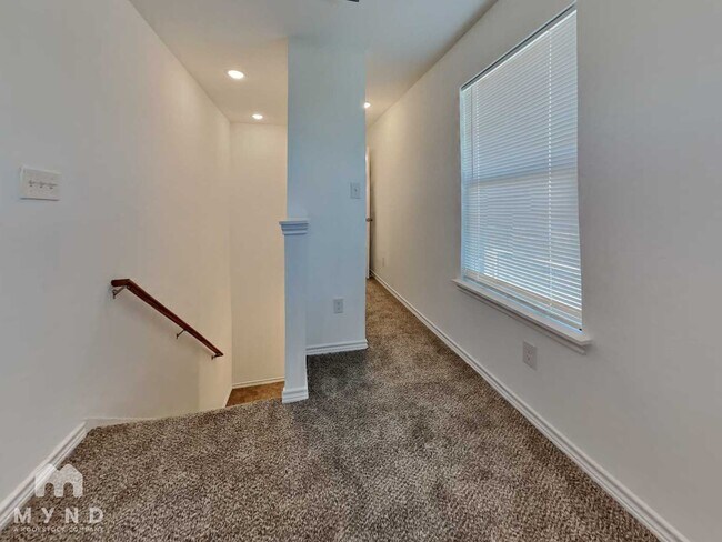 Photo - 3034 W Salinas St