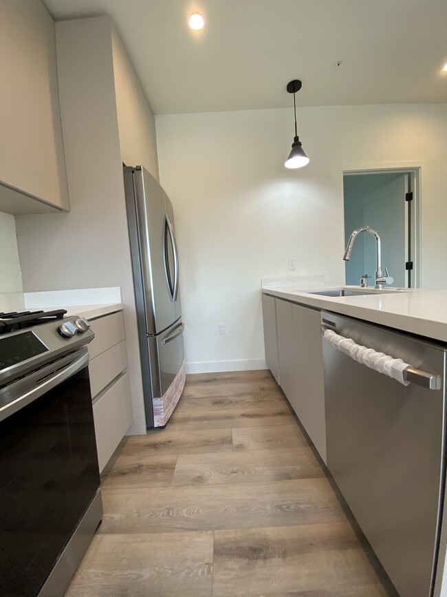 Photo - 115 N State St