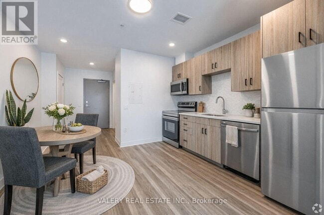 Photo - 155 King St N Unit 606