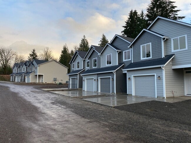 Photo - 193 Cloverdale Rd