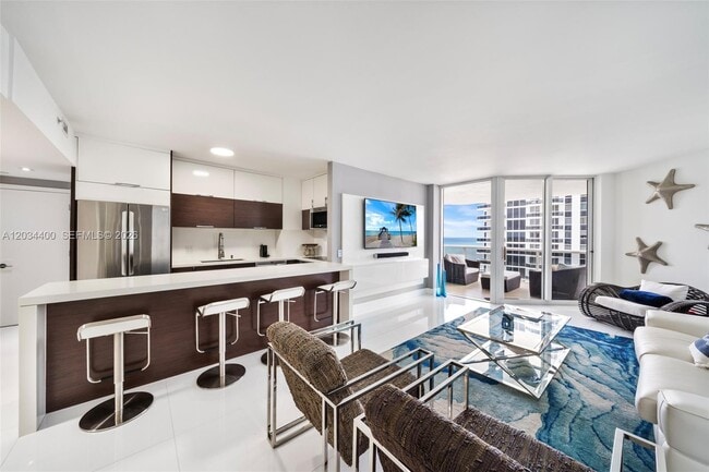 Photo - 4779 Collins Ave Unidad 2604
