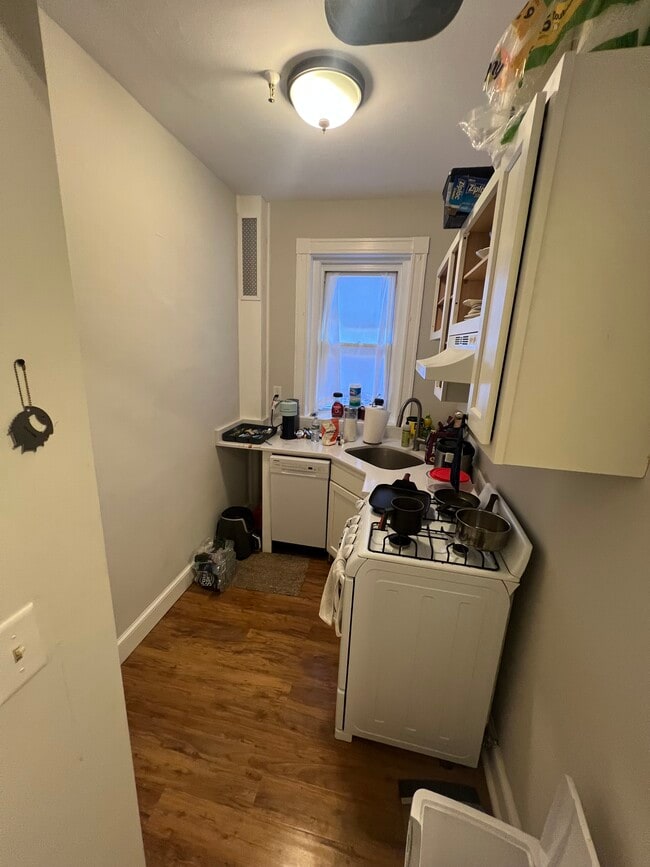 1193 Commonwealth Ave Unit 9