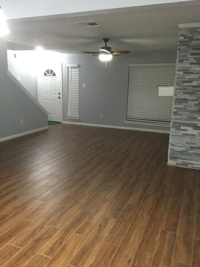 Photo - 2019 Place Rebecca Ln Unit G4