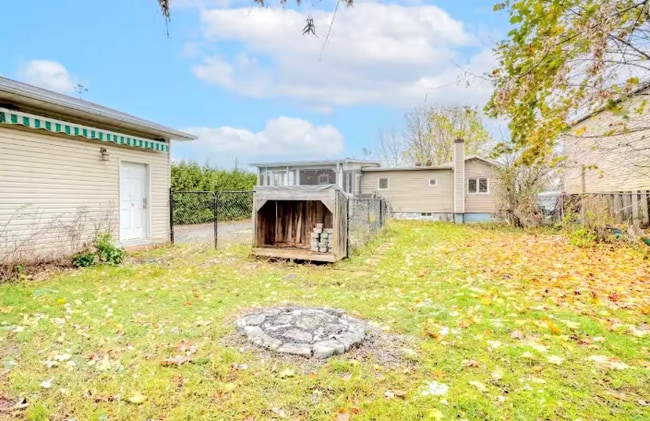 Photo - 924 Cameron St