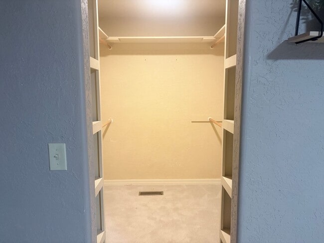 Photo - 2 Willow Pl