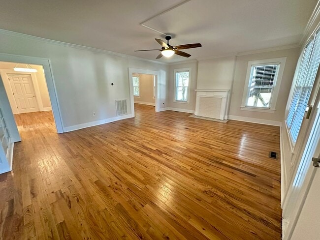 Photo - 35 Perry Ave Unit A