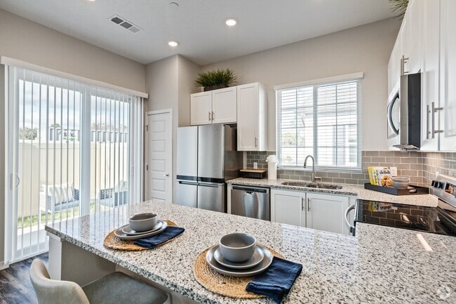 Building Photo - Avilla Suncoast Rental