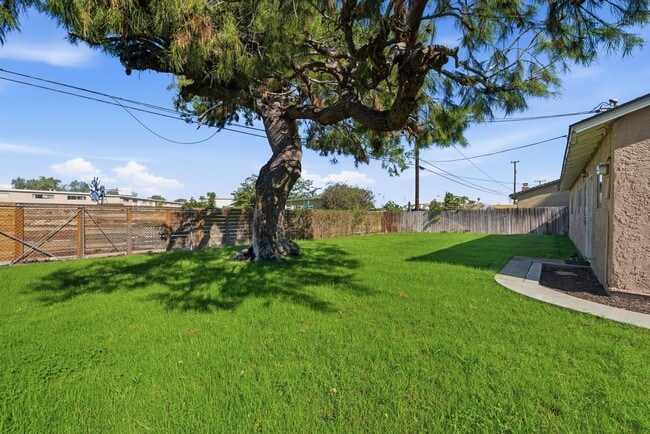 Photo - Updated 4-Bedroom Anaheim Home with Spacio...