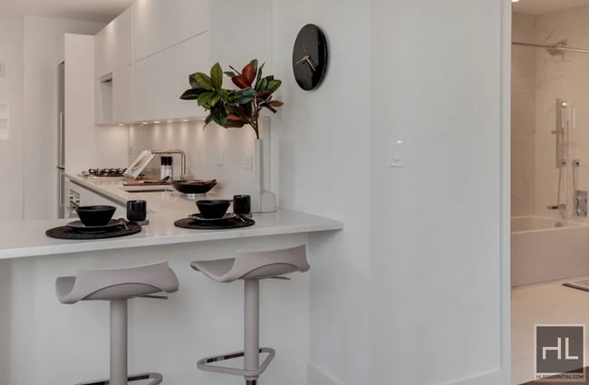 Photo - East 44th Street Unit 40N