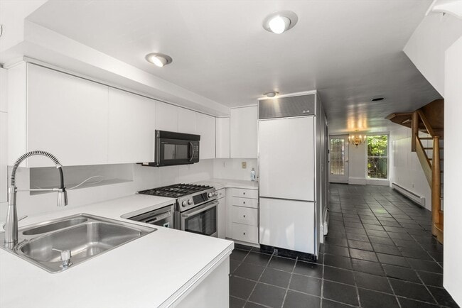 Building Photo - 93 West Cedar St Unit A Rental