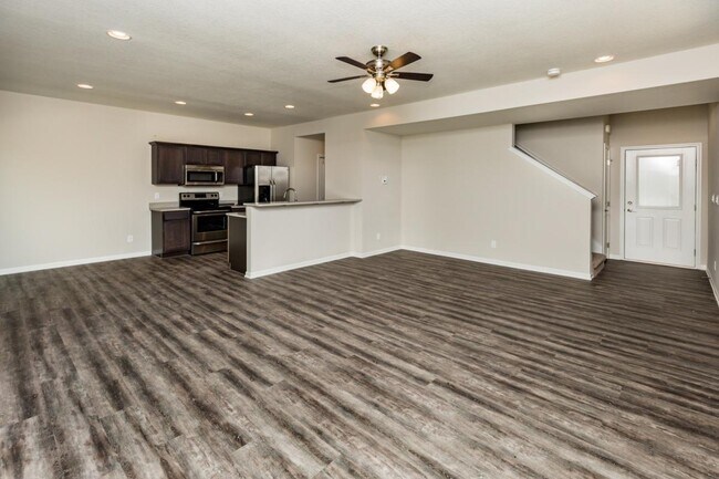 Photo - 802 SE Crossings Ln