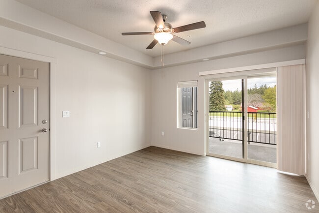 2BR, 1BA - 843SF - The Villas at Carrington