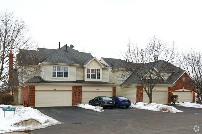 Photo - Links at Poplar Creek Townhomes