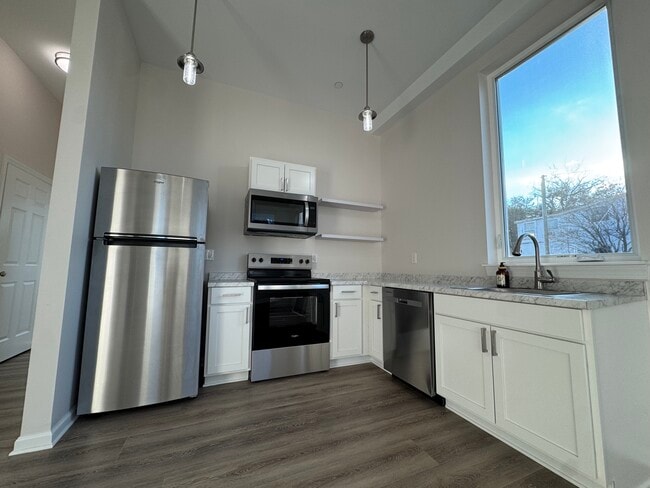 89 Fishburne St