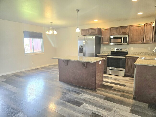 Photo - 3 bedroom, 2 bathroom House w/ Garage