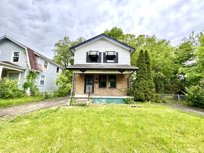 Photo - 555 Cedarhurst Ave House